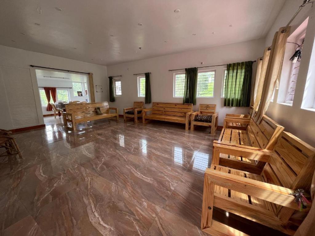 Hill Park Otel Ooty Dış mekan fotoğraf